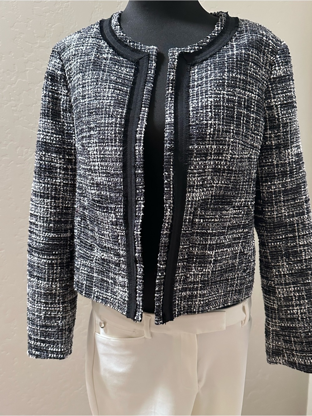 Ann Taylor Black & White Textured Tweed Collarless Blazer